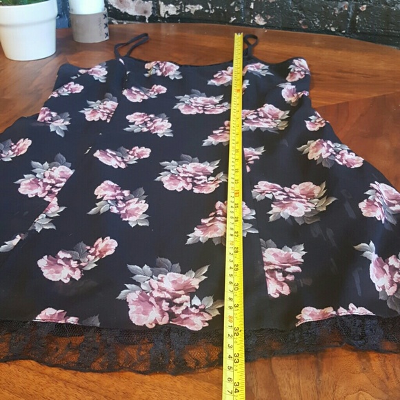 H&M Floral Dress - Picture 7 of 8